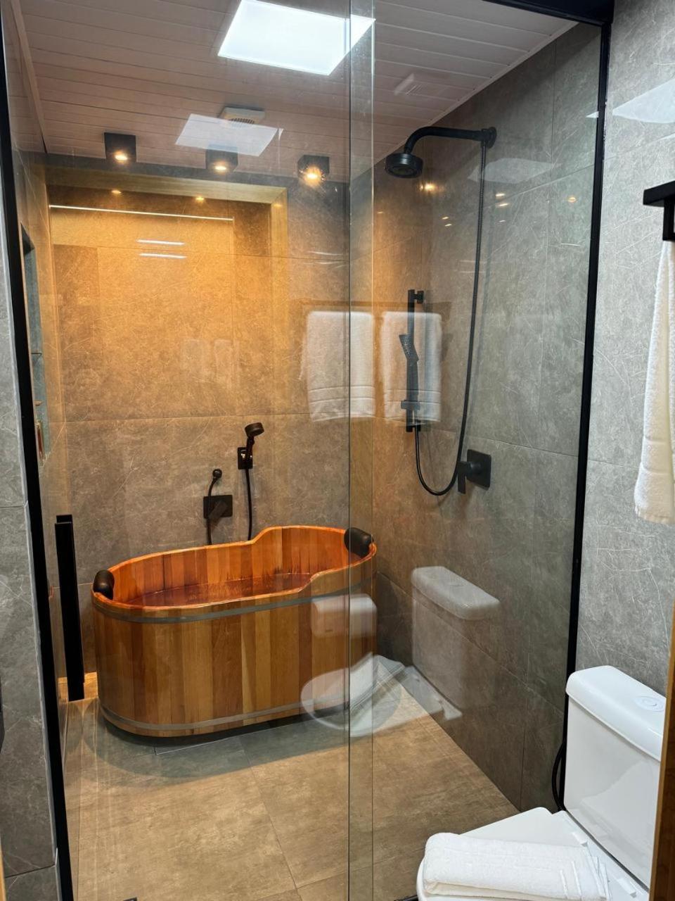Hotel Thomasi Express مارينجا المظهر الخارجي الصورة